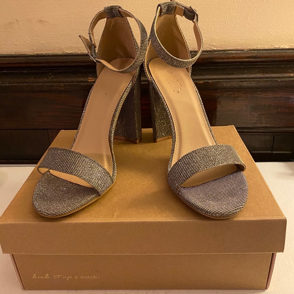 Charlotte Russe Glitter Open-Toe Block Heel Sandel